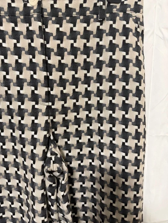 Akris Punto Black and Cream Houndstooth Wide-Leg Pants - Picture 2 of 6